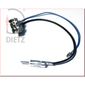 Nosač antene Nissan za 150 Ohm, priključak za radio i audio sustave.