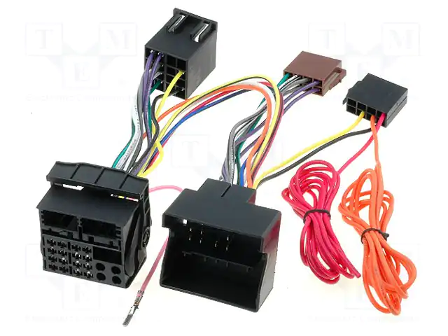 ISO konektor za VW vozila s Quadlock priključkom.