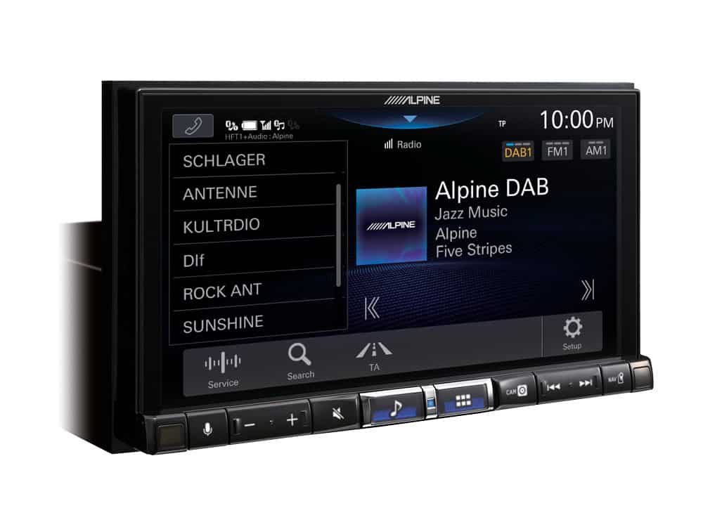 Alpine iLX-705D multimedijska jedinica s naprednim DAB radio i navigacijom.