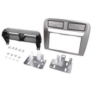 Maska za Fiat Grande Punto 2005-2-DIN srebrna, aluminijska, za ugradnju audio sustava.