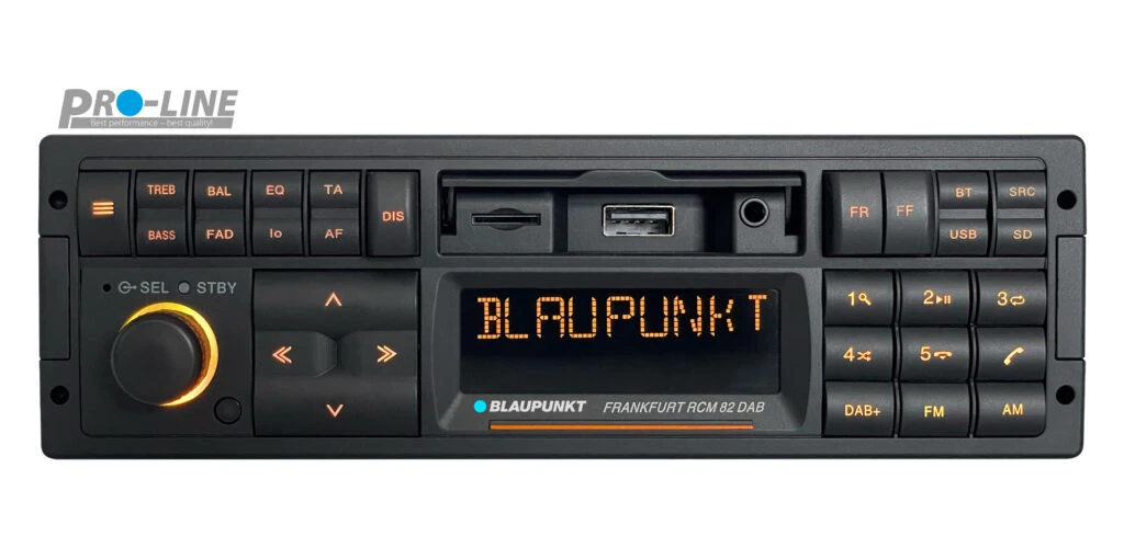 Autoradio Blaupunkt Frankfurt RCM 82 DAB za automobil.