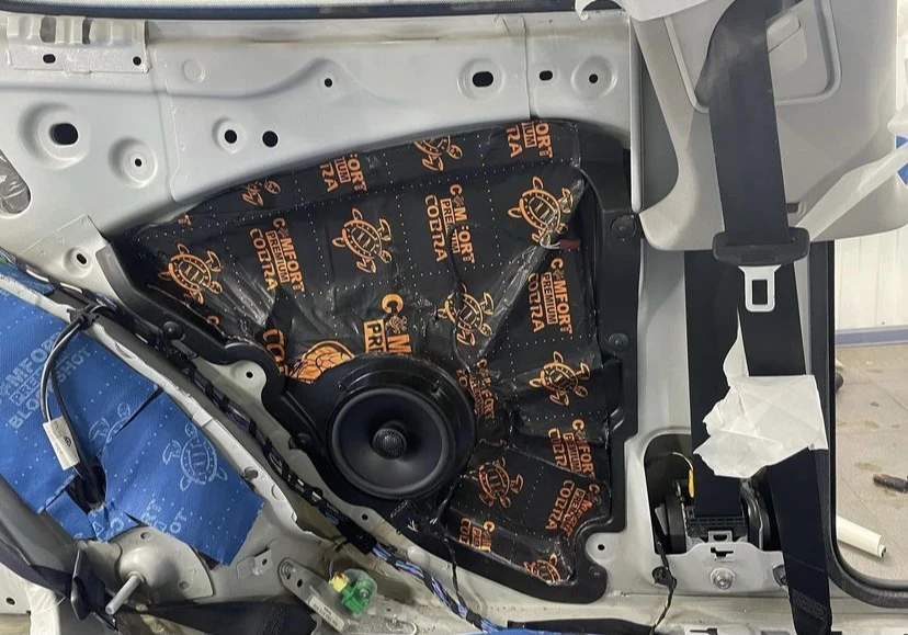 Izolacija COBRA 2,3 mm za automobile, bitumen izolacija za zvučnu i toplinsku zaštitu.
