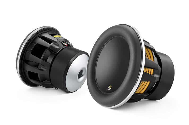 Visokokvalitetni subwoofer JL Audio 10W7AE-3 za snažan bass.