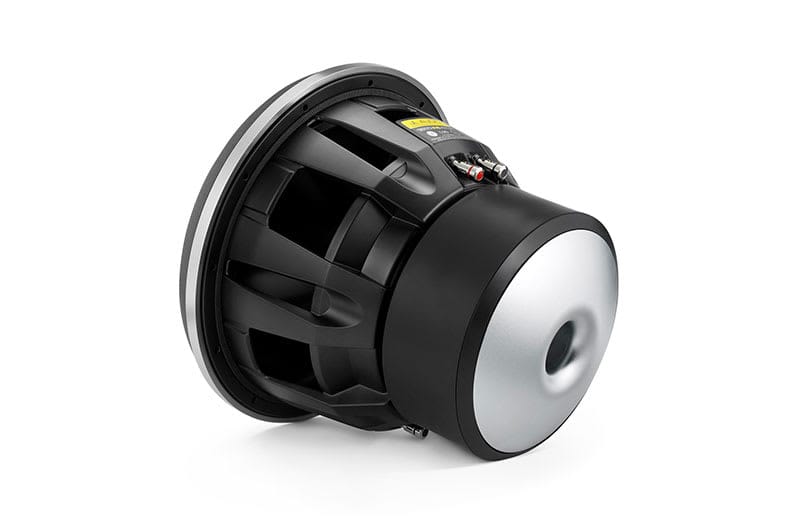 Visokokvalitetni subwoofer JL Audio 10W7AE-3 za snažan bass.