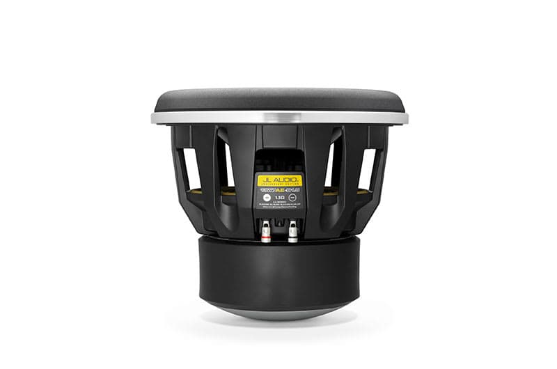 Visokokvalitetni subwoofer JL Audio 10W7AE-3 za snažan bass.