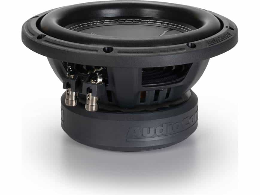 Subwoofer za auto audio sustav s kontrolom i visokokvalitetnim zvukom.
