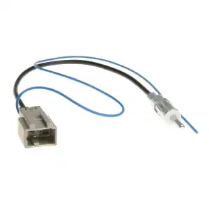 Iso antenski adapter za Suzuki, priključak za auto audio sustav.
