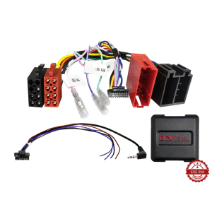 Kabelski set za auto audio sustav s raznim konektorima i adapterima.