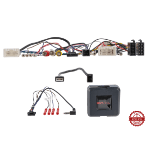 Razni auto audio kabeli i adapteri za instalaciju u vozilu.