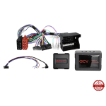 Auto audio sustav s kabelima i kontrolerima za car audio.