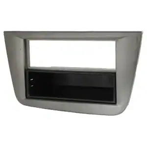 Auto radio konzola za montažu u vozilu, aluminijski okvir i prostor za uređaj.