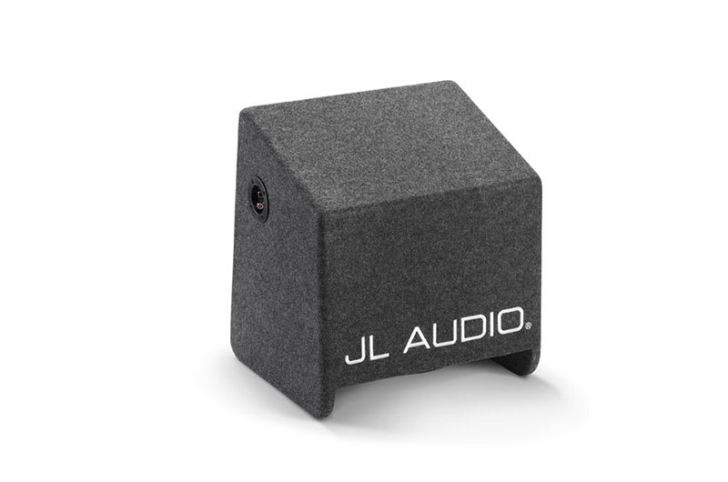 Subwoofer u kutiji JL Audio CP112-W0v3 za vrhunski zvuk.