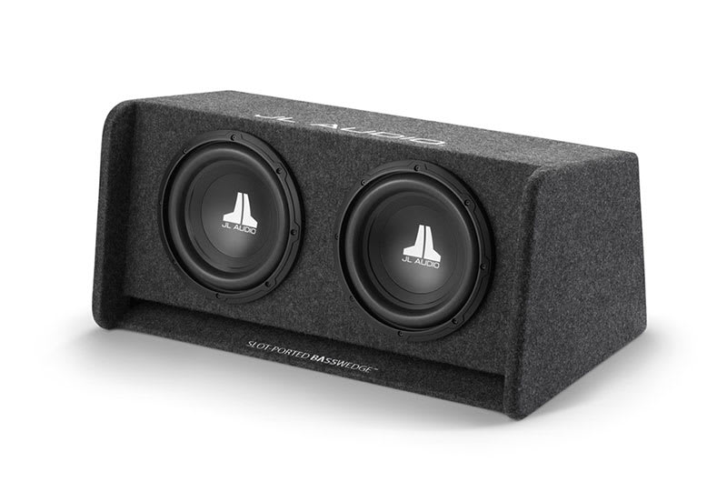 Subwoofer u kutiji JL Audio CP112-W0v3 za vrhunski zvuk u autu.