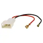 Auto adapter za povezivanje car audio sustava s RCA priključcima.