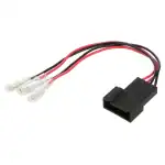 Kabel adapter za auto alarm i audio sustav s crvenim i crnim kabelima.