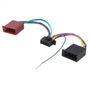 Auto adapter za povezivanje car audio uređaja s kabelima.