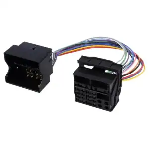 Kabelski adapter za auto audio sustav s više boja žica.