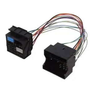 Auto audio adapter s kablovima za povezivanje zvučnika i radio uređaja.
